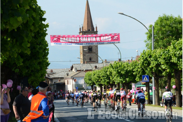 Il passaggio del Giro d&#039;Italia a Bagnolo (tappa Cuneo-Pinerolo)