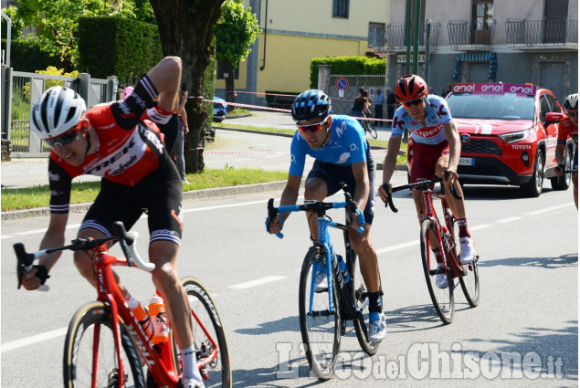 Il passaggio del Giro d&#039;Italia a Bagnolo (tappa Cuneo-Pinerolo)