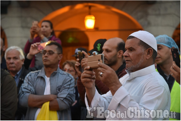 Pinerolo, Iftar in piazza: la comunità islamica si apre alla città