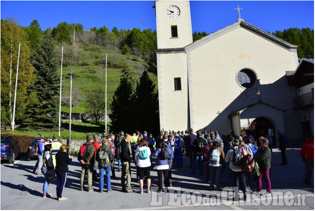 Alpini in marcia da Pragelato a Sestriere