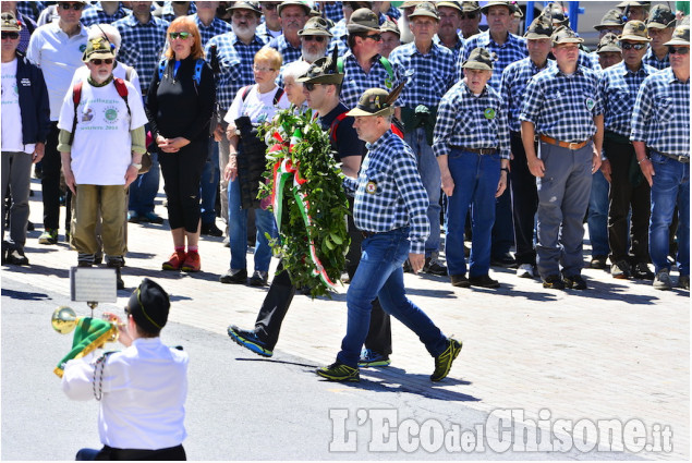 Alpini in marcia da Pragelato a Sestriere