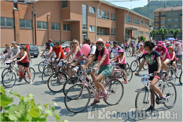 Cavour: Per i 40 anni la pedalata in rosa