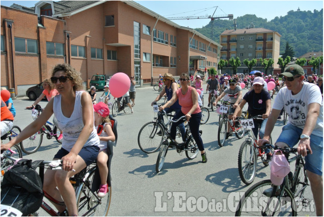 Cavour: Per i 40 anni la pedalata in rosa