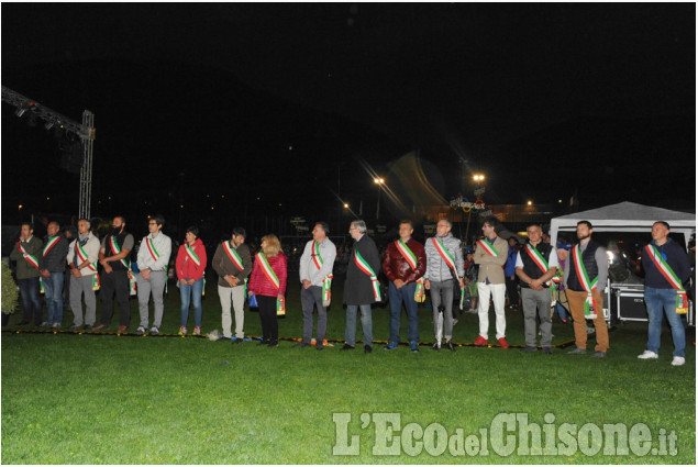 Pinasca: la serata inaugurale delle Mini Olimpiadi di Valle