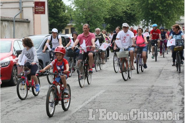 Piobesi: una partecipata pedalata Avis con le famiglie