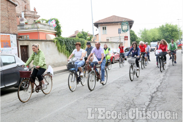 Piobesi: una partecipata pedalata Avis con le famiglie