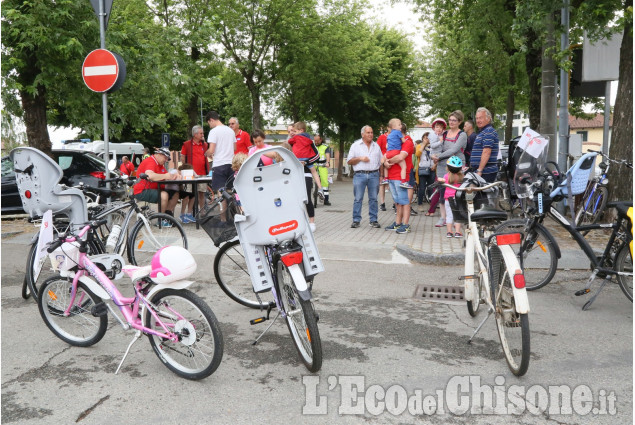 Piobesi: una partecipata pedalata Avis con le famiglie