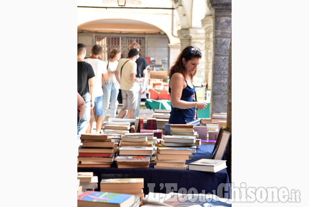 Pinerolo, Carta e vinile al mercatino