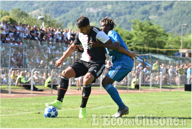 Calcio la Juventus a Villar Perosa