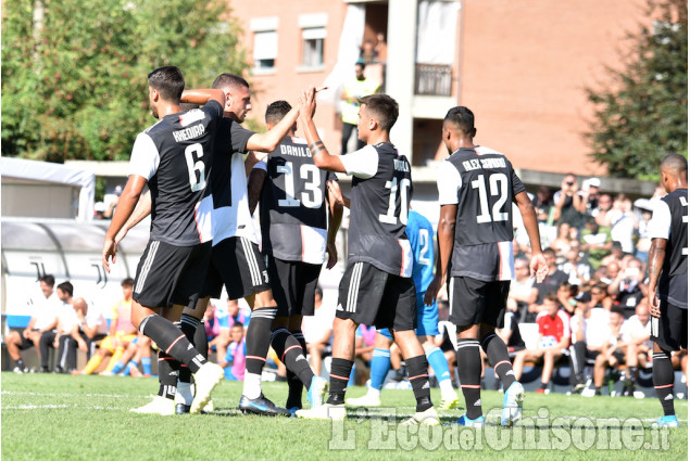 Calcio la Juventus a Villar Perosa