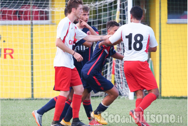 Calcio: Cavour-Infernotto finisce in rissa, fuori e dentro il campo 