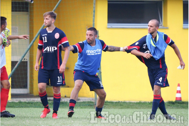 Calcio: Cavour-Infernotto finisce in rissa, fuori e dentro il campo 