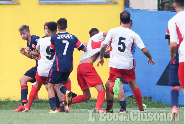 Calcio: Cavour-Infernotto finisce in rissa, fuori e dentro il campo 