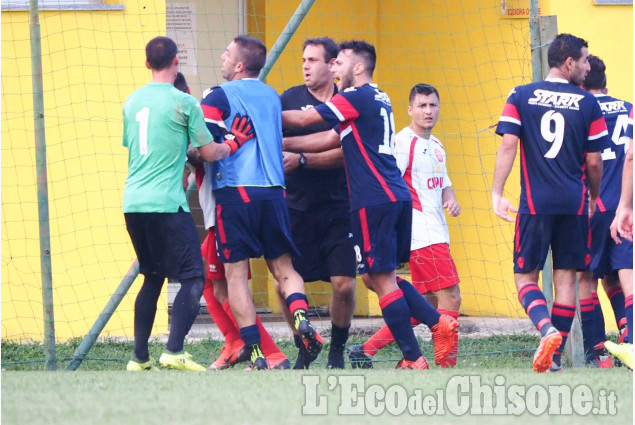 Calcio: Cavour-Infernotto finisce in rissa, fuori e dentro il campo 