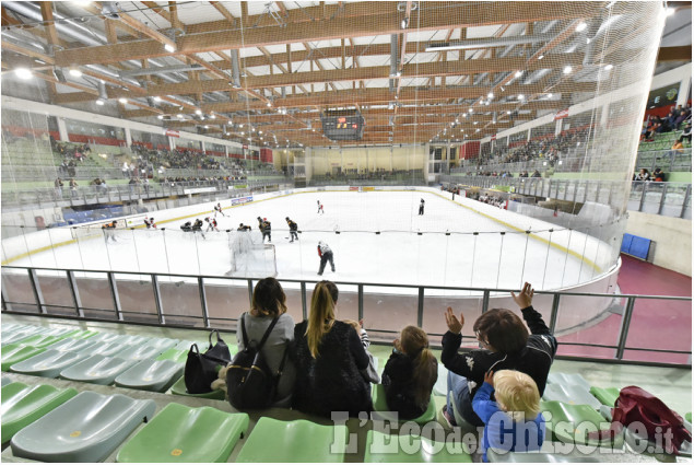 Hockey ghiaccio: amichevole Valpeagle-Varese