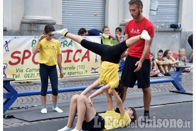 Pinerolo ,in piazza &quot;Porte aperte allo sport&quot;