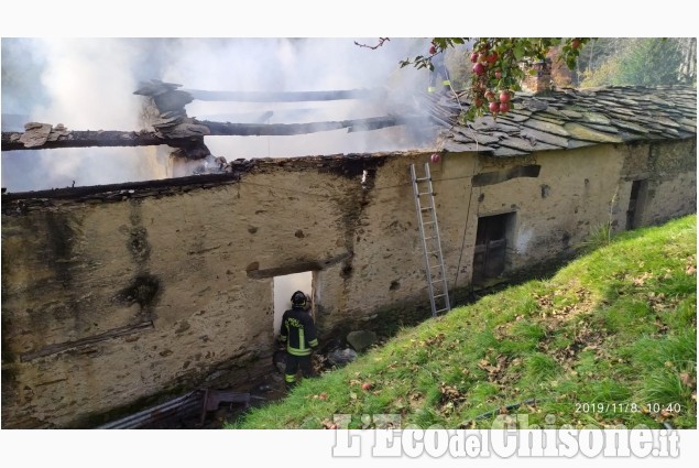 Angrogna, incendio in Borgata Pons