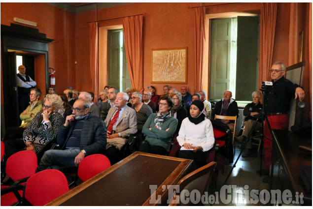 Virle: presentazione degli Antichi Statuti e fiera delle nespole e della zucca