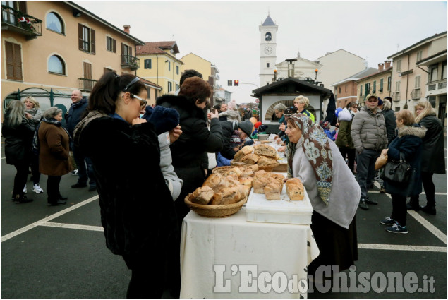 None: il presepe vivente in piazza e i mercatini di Natale