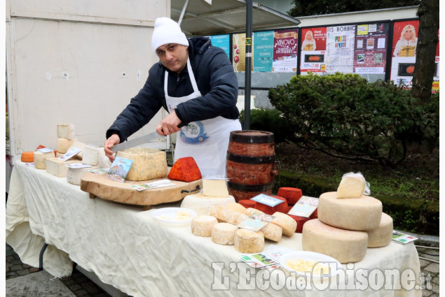 Vinovo: fiera e mercatini, aspettando Natale