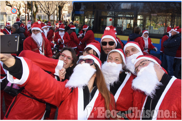 Pinerolo: I Babbi Natale in Pediatria