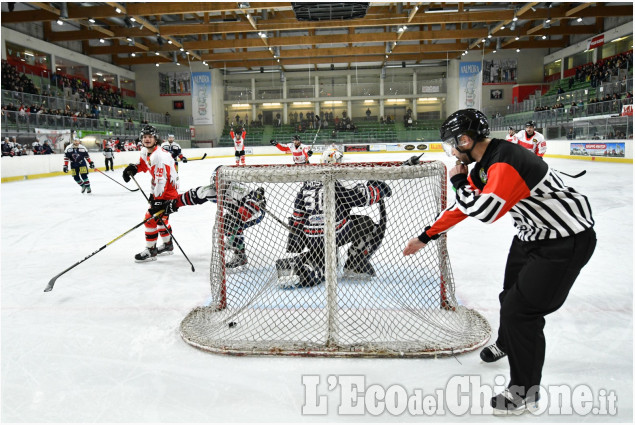 Hockey ghiaccio, la voglia di vincere della Valpeagle contro Bressanone 