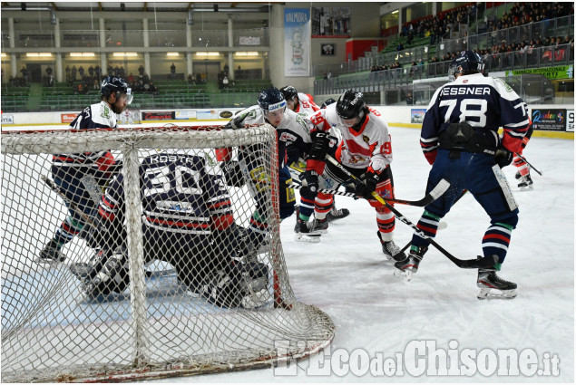 Hockey ghiaccio, la voglia di vincere della Valpeagle contro Bressanone 