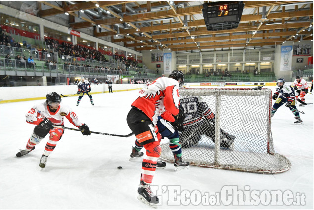 Hockey ghiaccio, la voglia di vincere della Valpeagle contro Bressanone 
