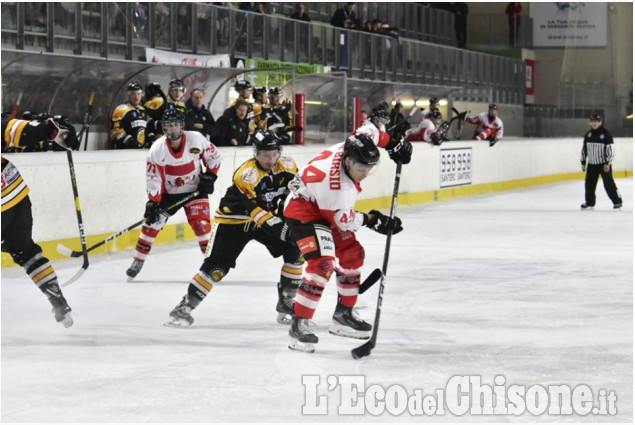 Hockey ghiaccio, al "Cotta MorandinI" torresi di scena contro Varese