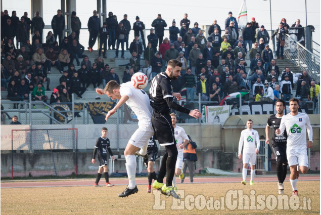 Calcio: il big match Saluzzo-Derthona termina con un pareggio a reti bianche