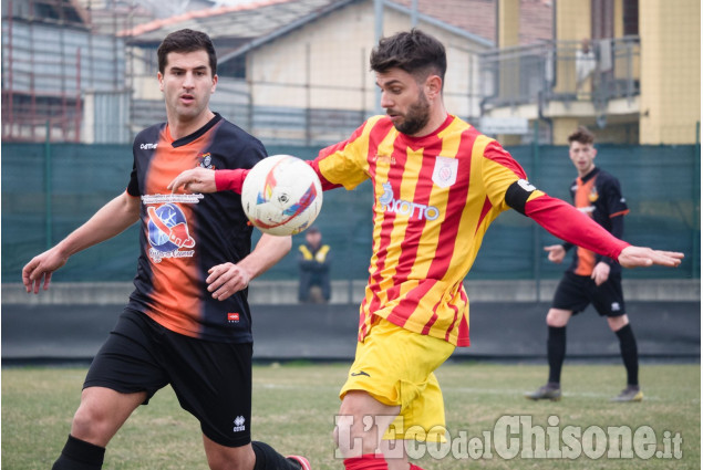 Calcio: derby di Promozione al Villafranca, Cavour superato 2-0