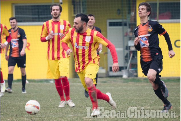 Calcio: derby di Promozione al Villafranca, Cavour superato 2-0