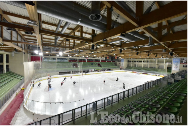 Hockey ghiaccio, nel deserto del "Cotta" dopo 40'Valpe avanti 3 a 1