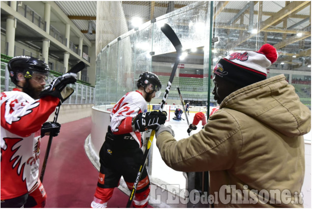 Hockey ghiaccio, nel deserto del "Cotta" dopo 40'Valpe avanti 3 a 1