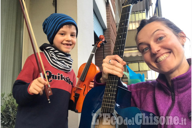 Musica dal balcone: i volti di alcuni dei protagonisti del flash mob