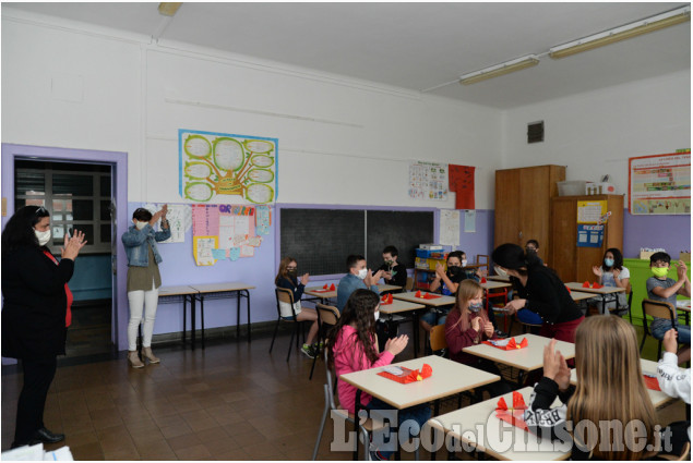 Perosa: ritorno in aula per l'ultimo giorno di scuola