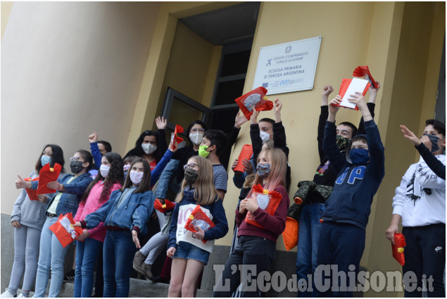 Perosa: ritorno in aula per l'ultimo giorno di scuola