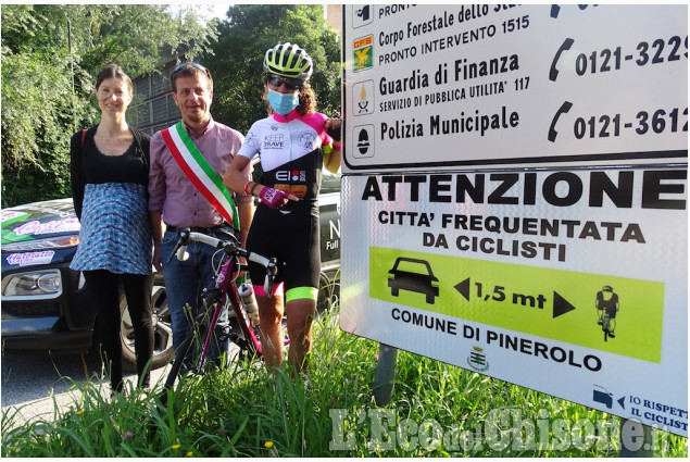 Paola Gianotti a Pinerolo, automobilisti rispettate i ciclisti