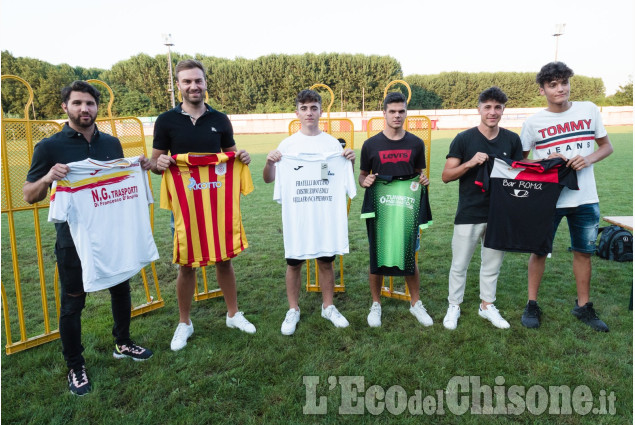 Villafranca:  Presentazione della squadra di calcio