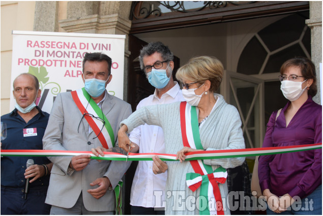 "Vini all'insù": rassegna dei vini di montagna, buona la prima