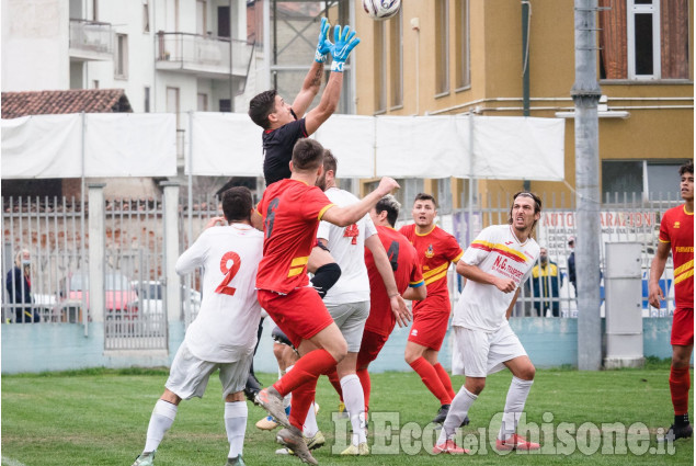 Calcio: in promozione il derby Villafranca- Cavour termina a reti inviolate