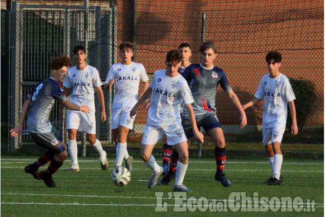 Calcio giovanile: derby under 16 tra Chisola e Garino a Vinovo