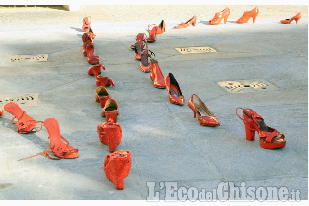 None: “L’amore non uccide”, l’iniziativa delle donne nonesi in piazza Donatori di Sangue