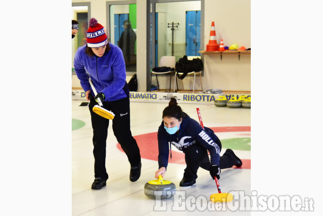 Curling: Raduno con il tecnico Schmidt a Pinerolo