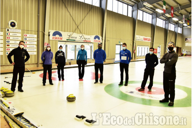 Curling: Raduno con il tecnico Schmidt a Pinerolo