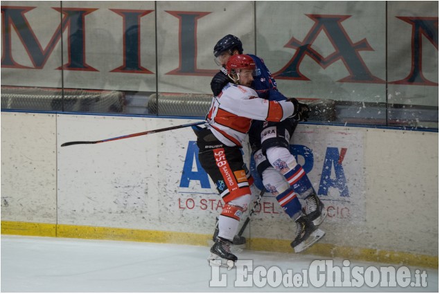 Hockey ghiaccio, la vittoria della Valpellice Bulldogs a Milano in Ihl1