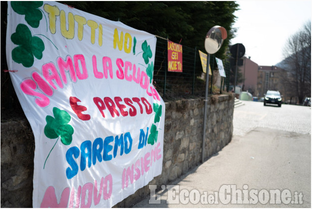 Proteste per tornare a scuola: le immagini da Perosa, Pomaretto, Fenestrelle e Pragelato