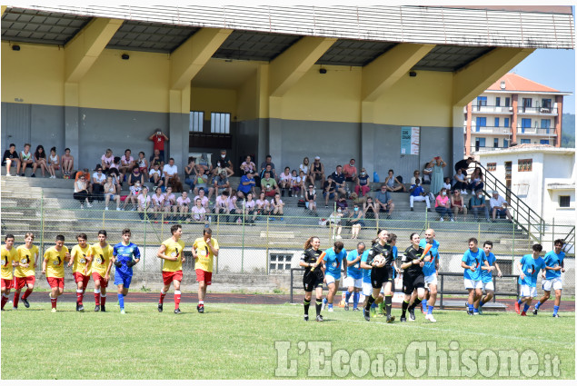 Luserna "un calcio alla violenza"