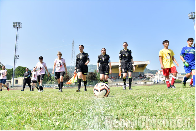 Luserna "un calcio alla violenza"