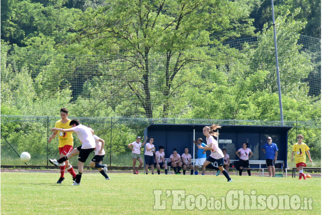 Luserna "un calcio alla violenza"